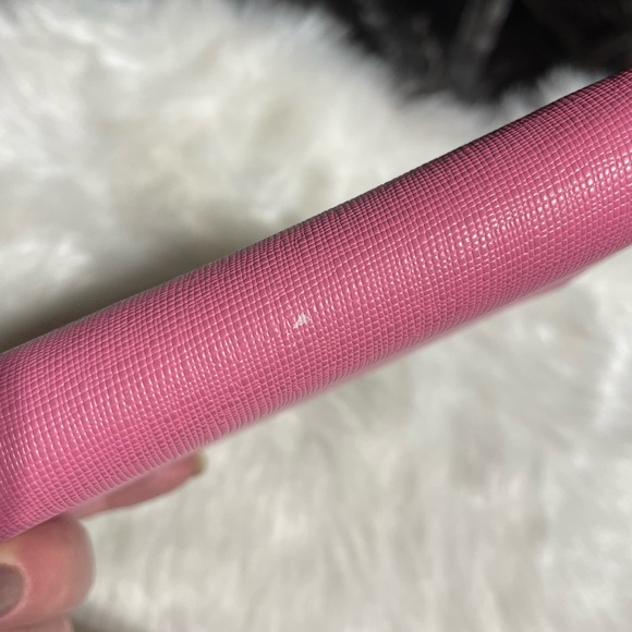 Vince Camuto leather wristlet - Picture 3 of 12